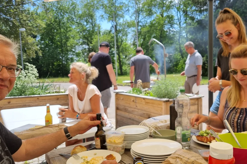"Angrillen"